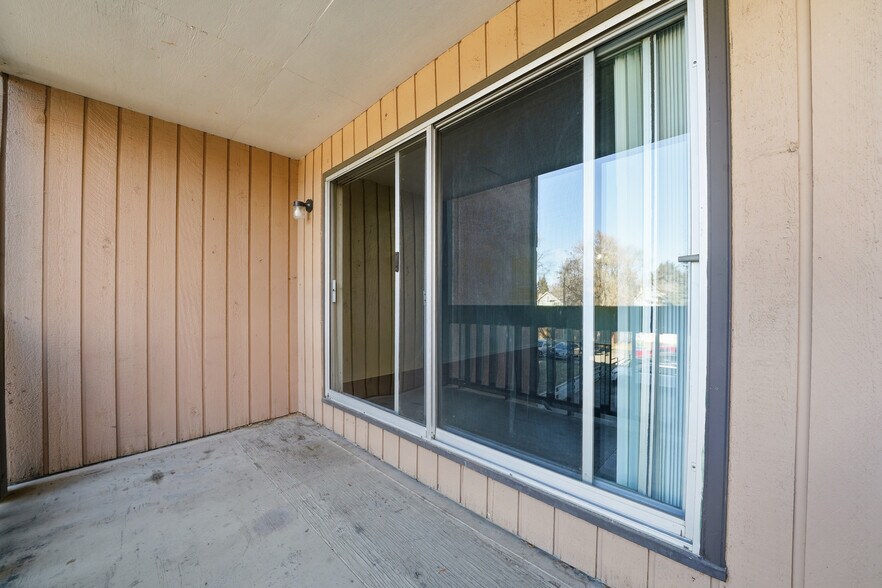 More Photos Of 4746 55 St, Red Deer Apartments For Sale