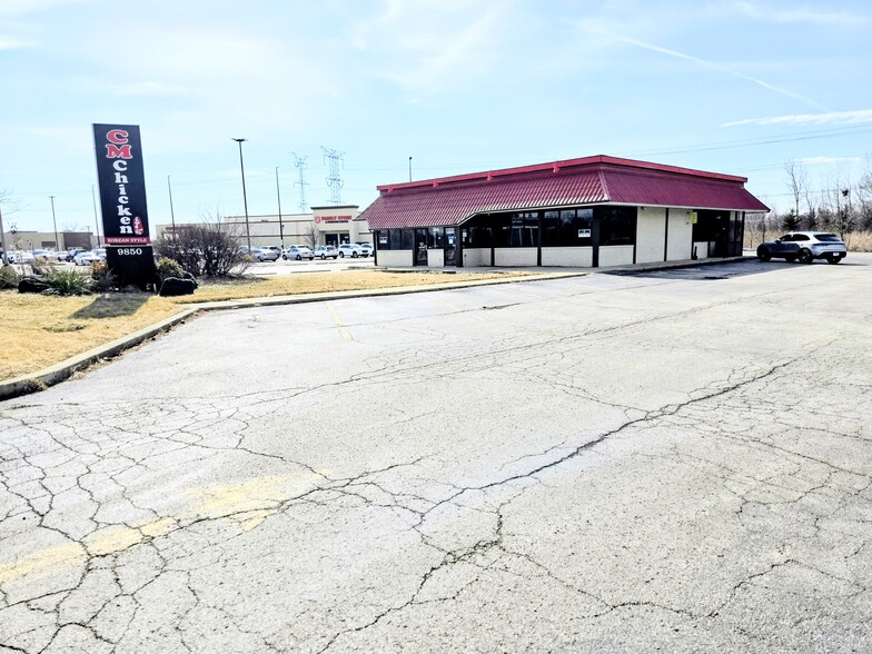 More Photos Of 9850 Milwaukee Ave, Glenview Fast Food For Sale