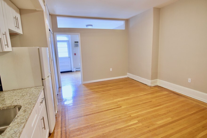 More Photos Of 319 S 12th St, Philadelphia Apartments For Sale