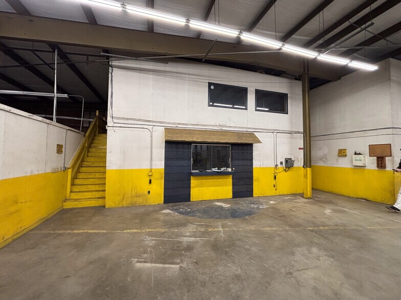 More Photos Of 5875 W US Highway 421, Wilkesboro Warehouse For Lease