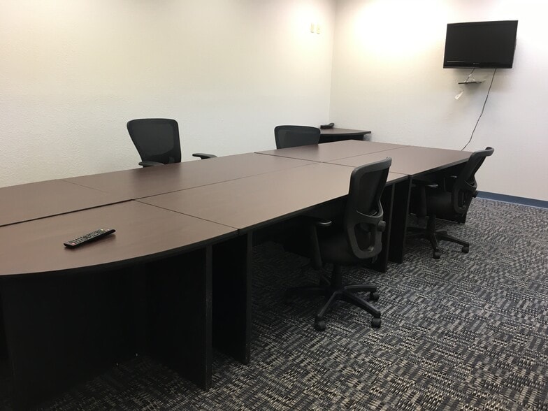 More Photos Of 206 8th St, Fabens Medical For Sale