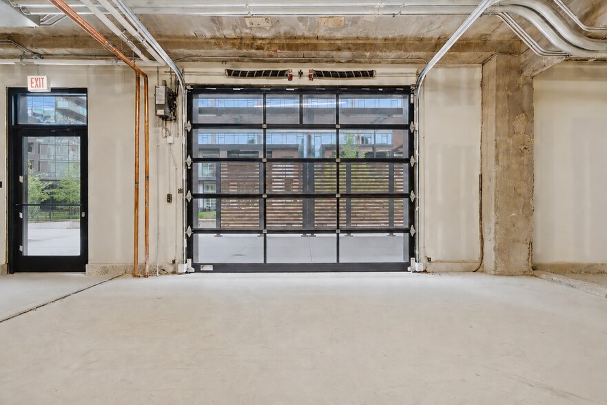 More Photos Of 871 N Franklin St, Chicago Apartments For Lease