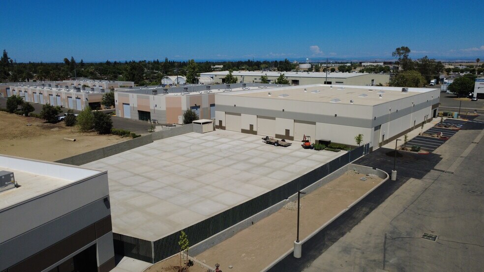 More Photos Of 3730 Happy Ln, Sacramento Industrial For Lease