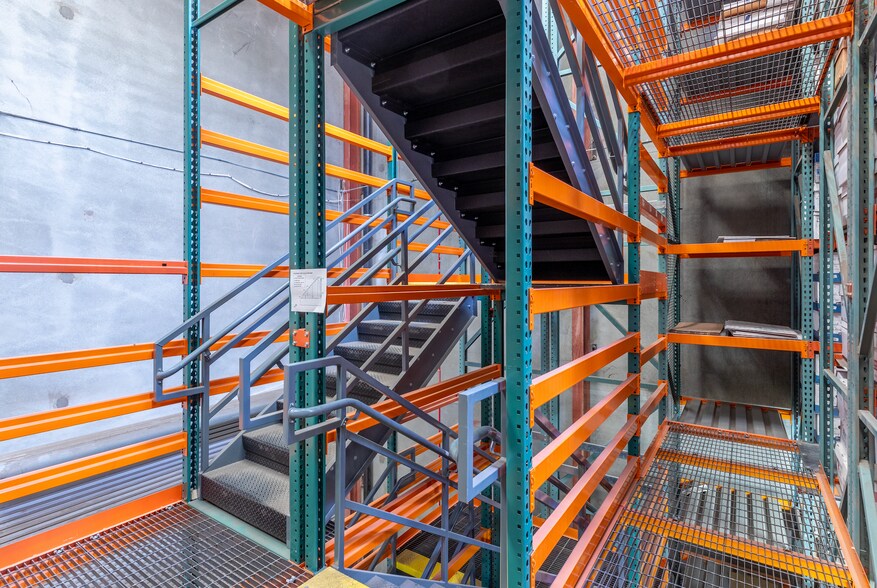 More Photos Of 6459 Box Springs Blvd, Riverside Manufacturing For Lease