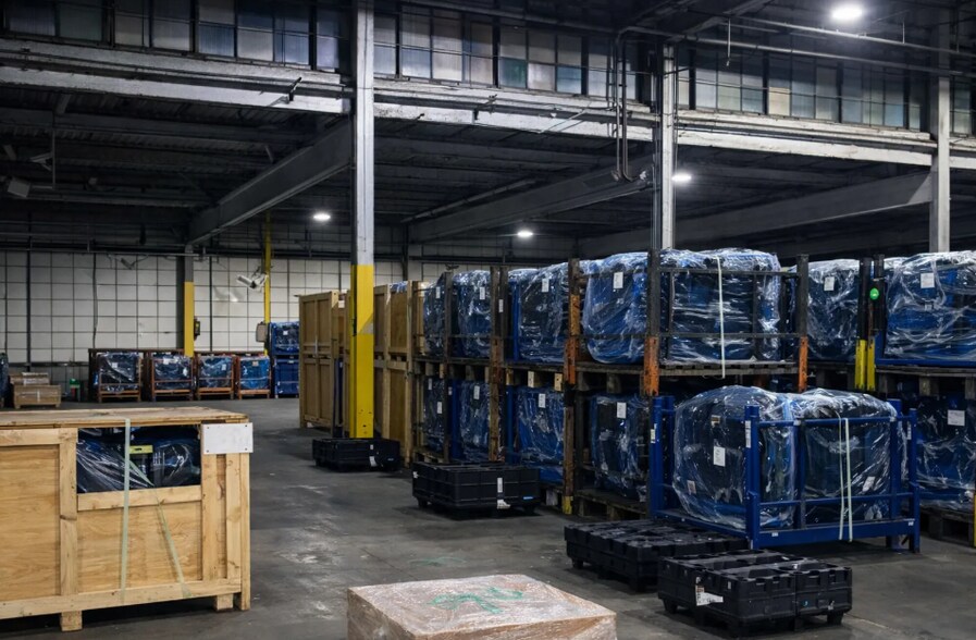 More Photos Of 800 S Gilbert St, Danville Warehouse For Lease