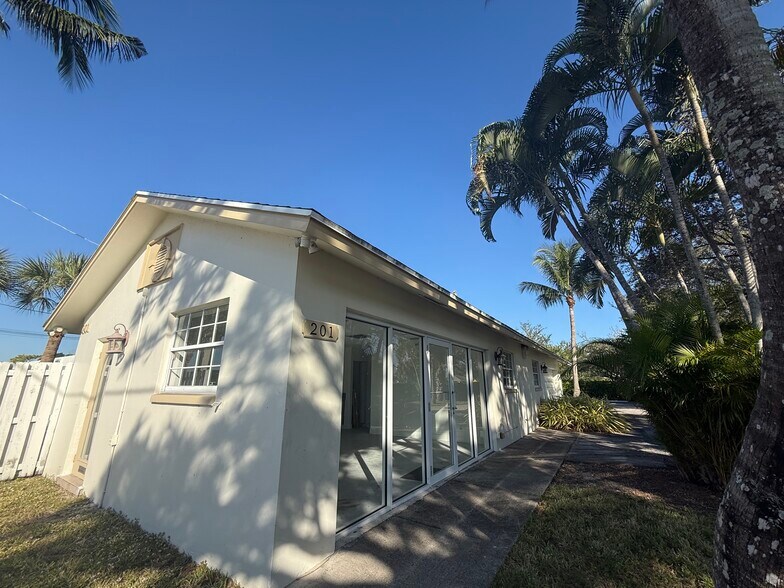 More Photos Of 201 Toney Penna Dr, Jupiter Office For Sale