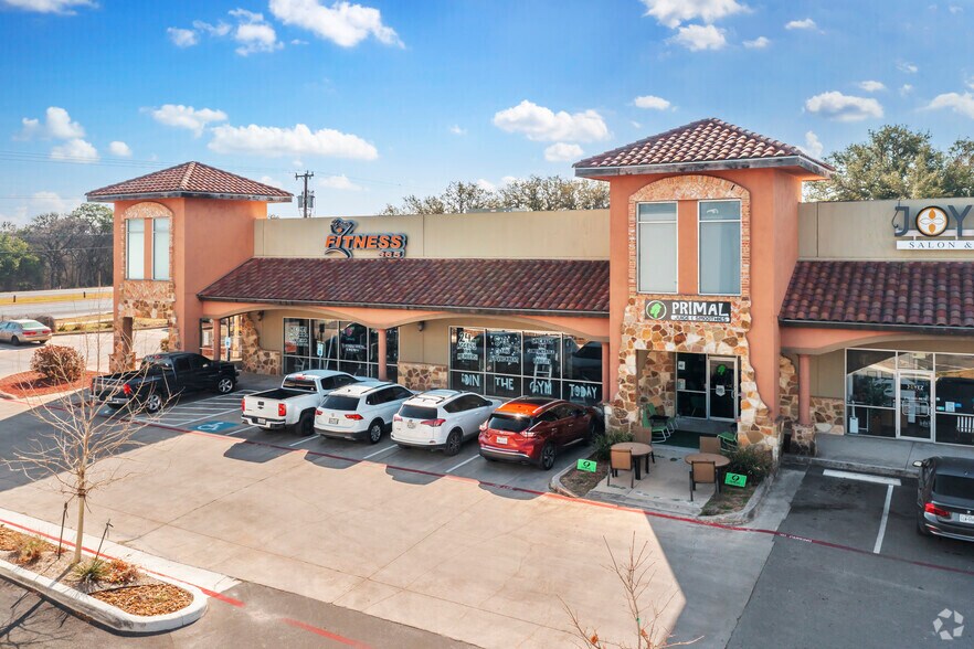 More Photos Of 9703 Bandera Rd, San Antonio Health Club For Lease