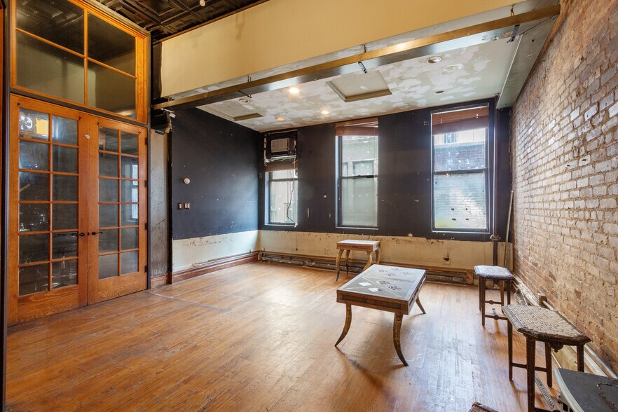 More Photos Of 45 E 34th St, New York Storefront Retail Office For Lease