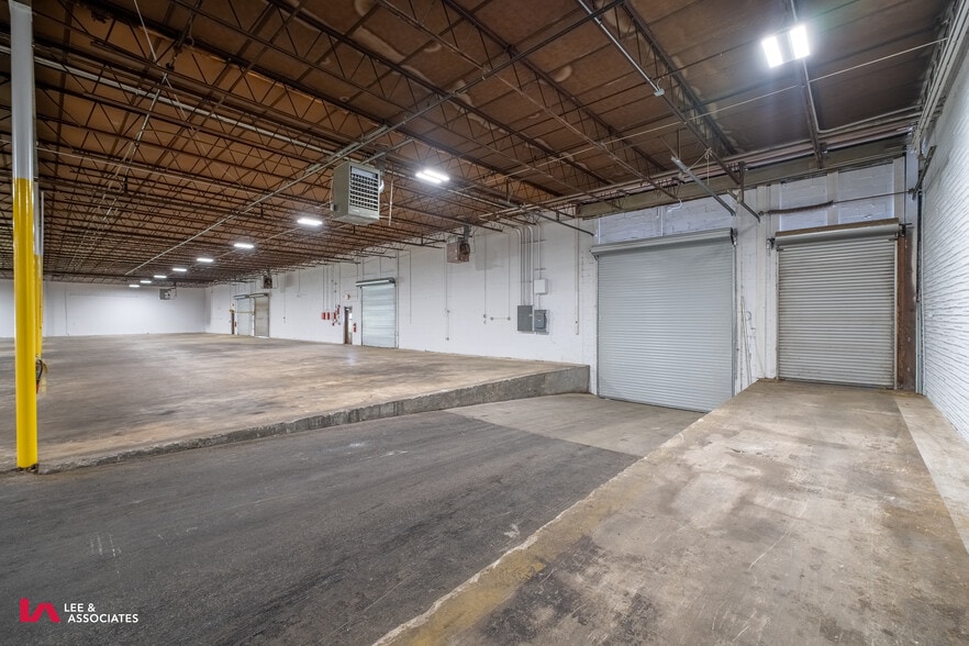 More Photos Of 5070 Minola Dr, Stonecrest Distribution For Sale