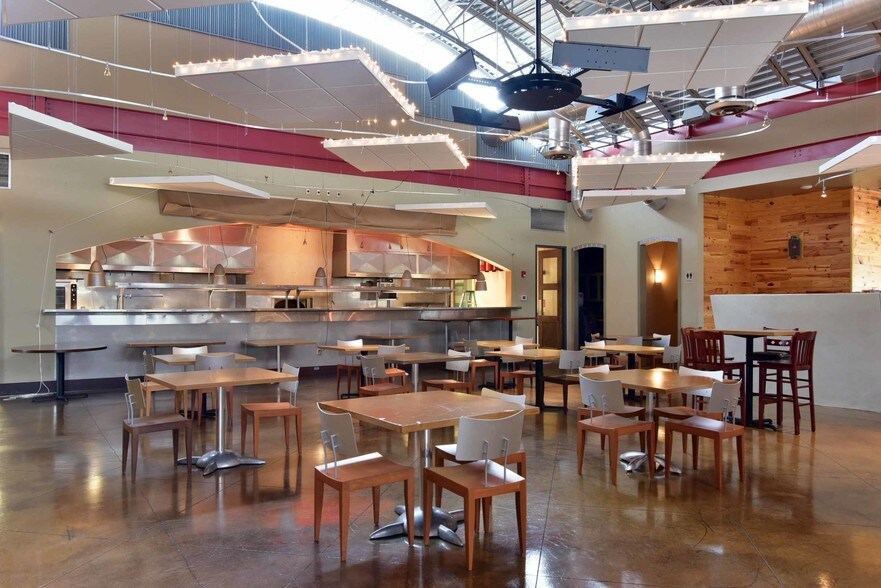 More Photos Of 2807 Meredyth Dr, Albany Restaurant For Sale