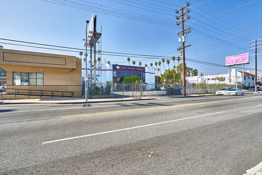 More Photos Of 1517 S Western Ave, Los Angeles Freestanding For Sale