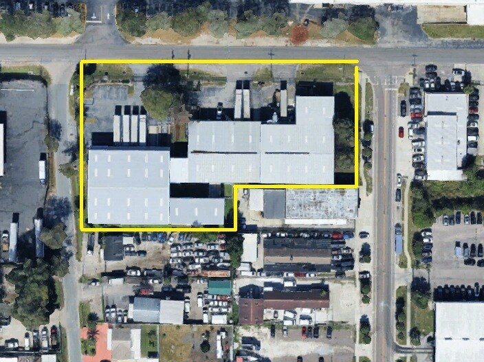 More Photos Of 4006 W Crest Ave, Tampa Industrial For Lease