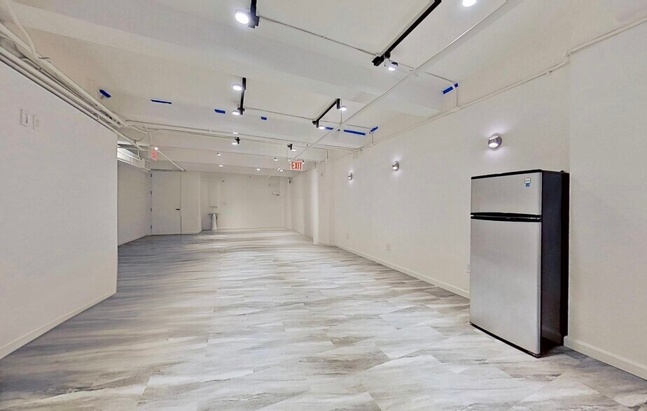 More Photos Of 501 Seventh Ave, New York Office For Sale