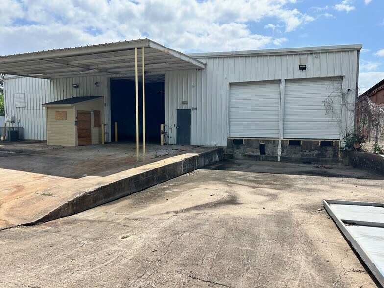 More Photos Of 3003 Bingle Rd, Houston Warehouse For Sale