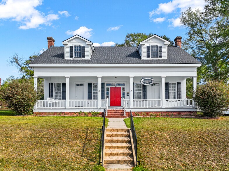 More Photos Of 668 N Main St, Jasper Storefront Retail Office For Sale