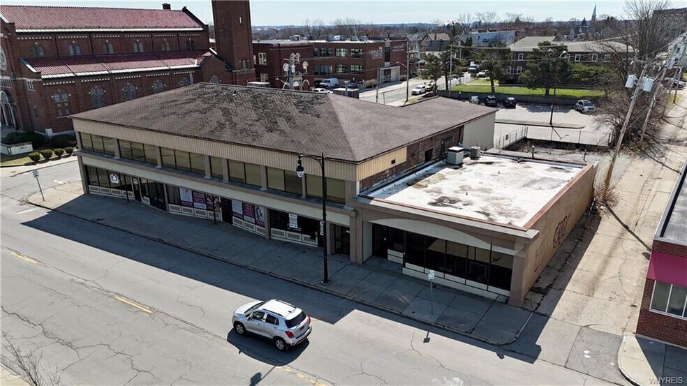 More Photos Of 1329 Pine Ave, Niagara Falls Office For Sale