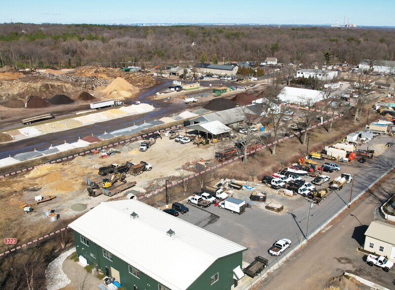 More Photos Of 8223-8225 Baltimore Annapolis Blvd, Pasadena Warehouse For Lease