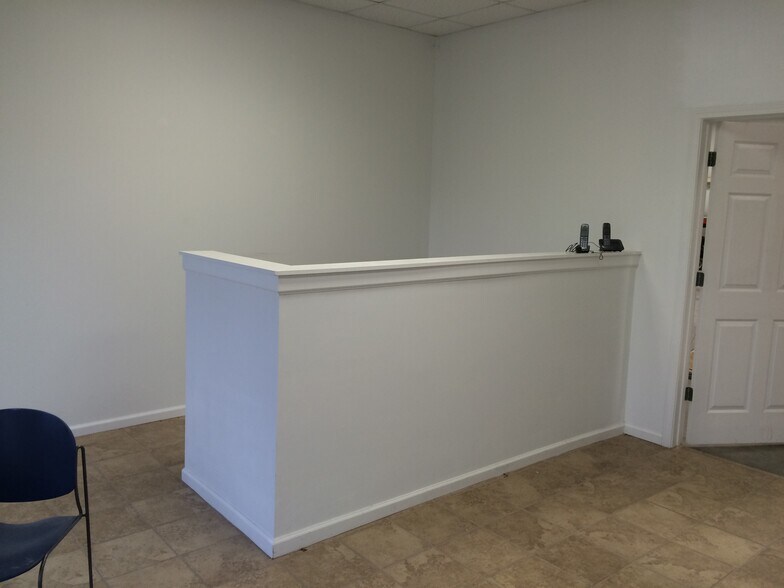 More Photos Of 4011-4015 Dearborn Pl, Concord Flex For Lease