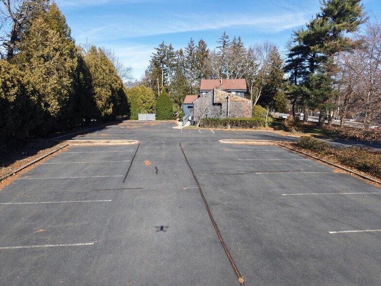 More Photos Of 57 N Middletown Rd, Nanuet Medical For Lease