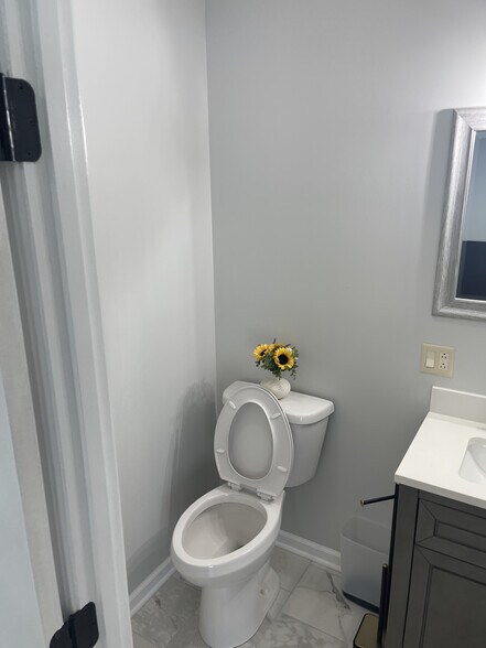 More Photos Of 10137 W HWY 30, Wanatah Flex For Sale