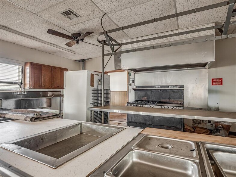 More Photos Of 2000 N Spencer Rd, Oklahoma City Religious Facility For Sale