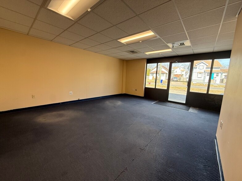 More Photos Of 89-91 Church St, East Hartford Light Manufacturing For Lease