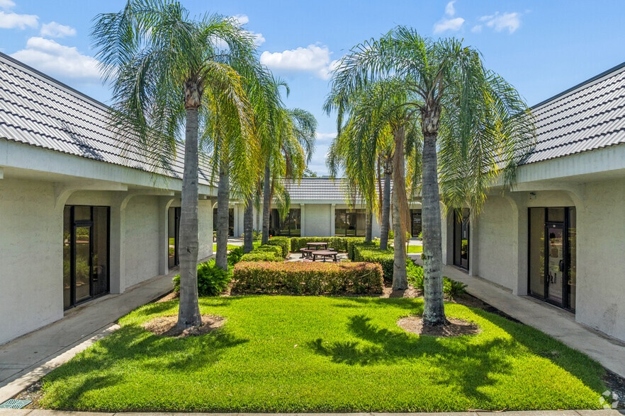 More Photos Of 7041 Grand National Dr, Orlando Unknown For Lease