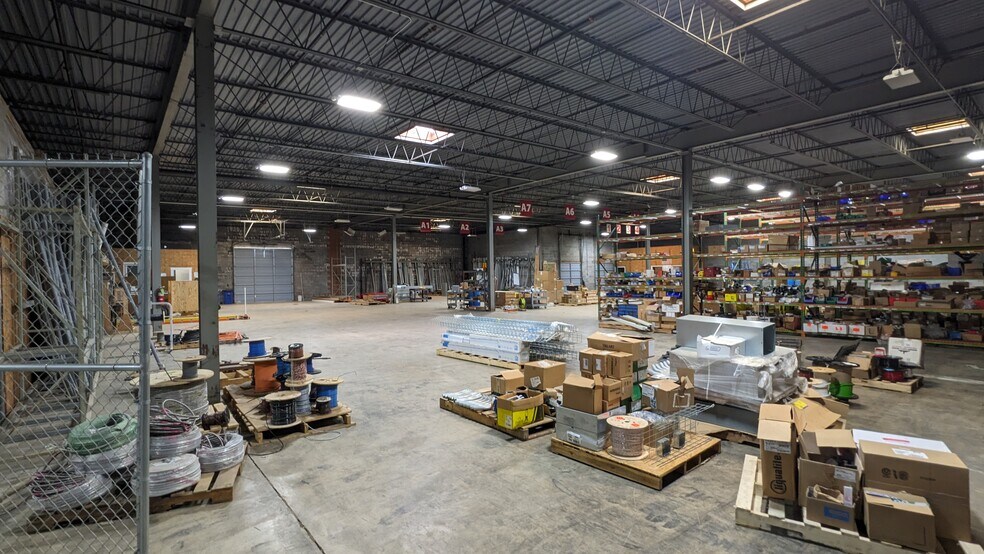 More Photos Of 2105 Maple Ave, Burlington Warehouse For Lease