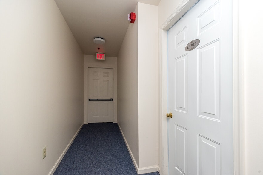 More Photos Of 2370 York Rd, Jamison Office For Sale