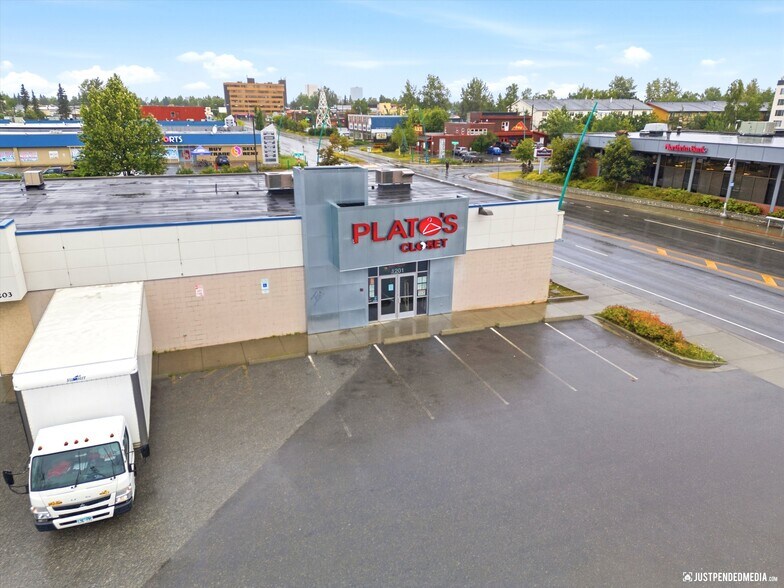 More Photos Of 1201 W Northern Lights Blvd, Anchorage Freestanding For Lease