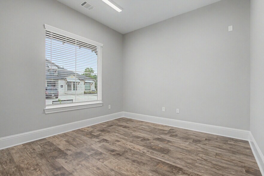 More Photos Of 31368 Nichols Sawmill Rd, Magnolia Unknown For Lease