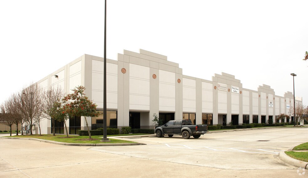 More Photos Of 210-240 Spring Hill Dr, The Woodlands Unknown For Lease