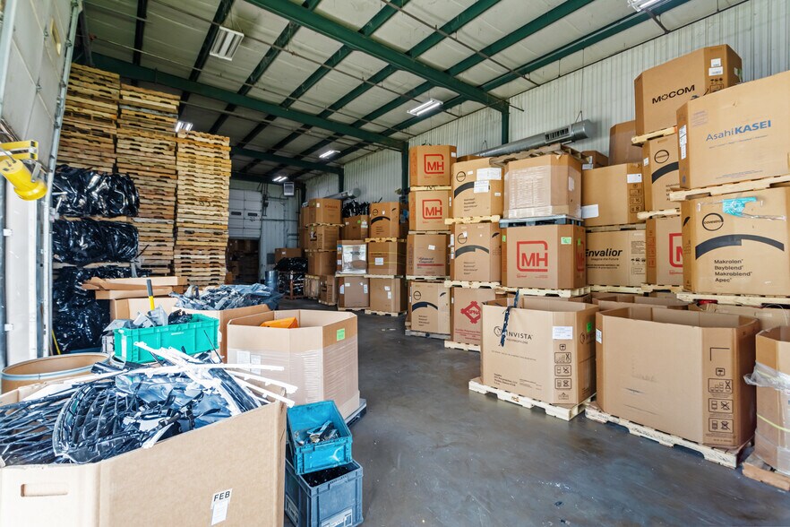 More Photos Of 2317 Washington St, Kokomo Warehouse For Sale