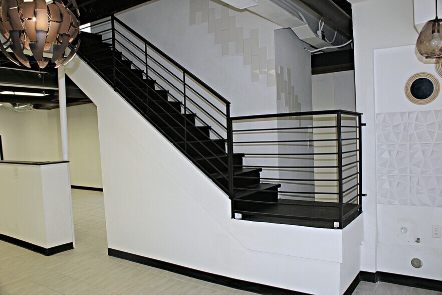 More Photos Of 2317 E Missouri Ave, El Paso Freestanding For Lease