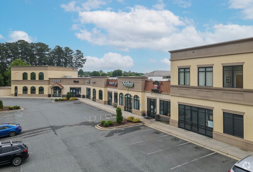 Primary Photo Of 19905 W Catawba Ave, Cornelius General Retail For Lease