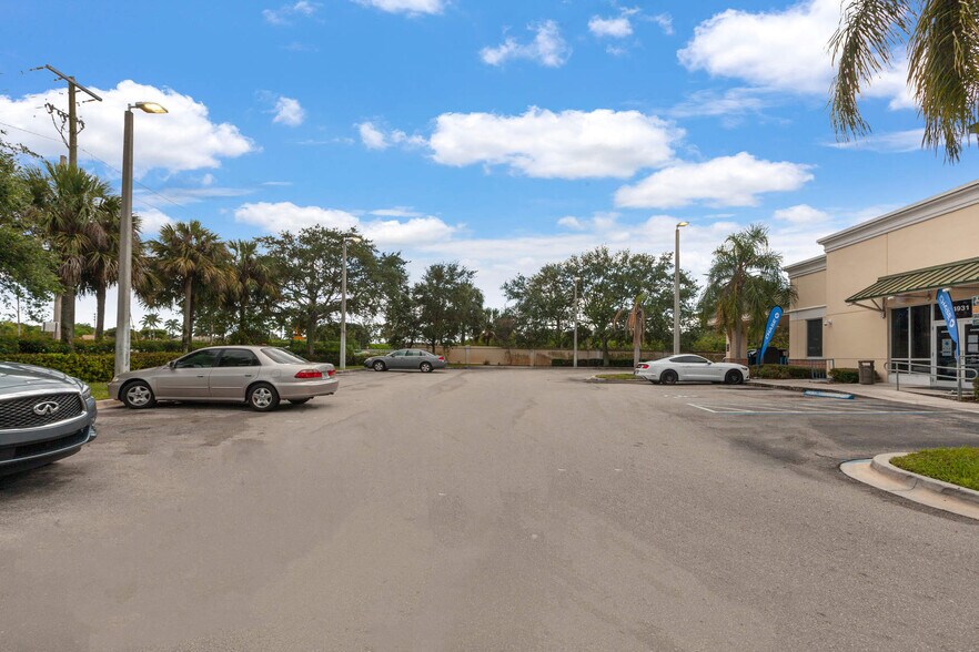 More Photos Of 4931 S Military Trl, Green Acres Bank For Sale