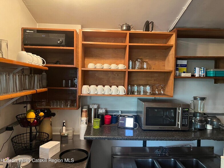 More Photos Of 51 Tinker St, Woodstock Restaurant For Sale