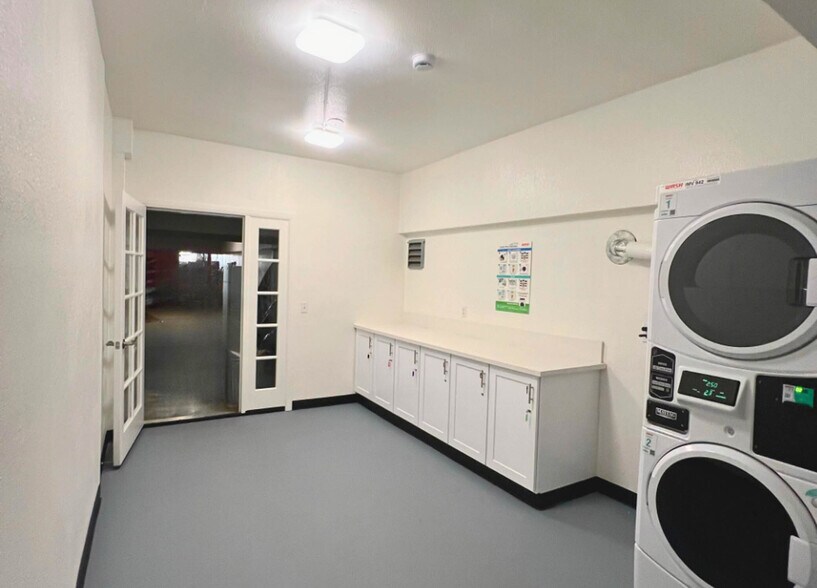 More Photos Of 2370 Portland St, Los Angeles Apartments For Sale