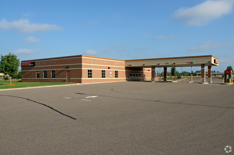 More Photos Of 5950 Rice Creek Pky, Shoreview General Retail For Sale