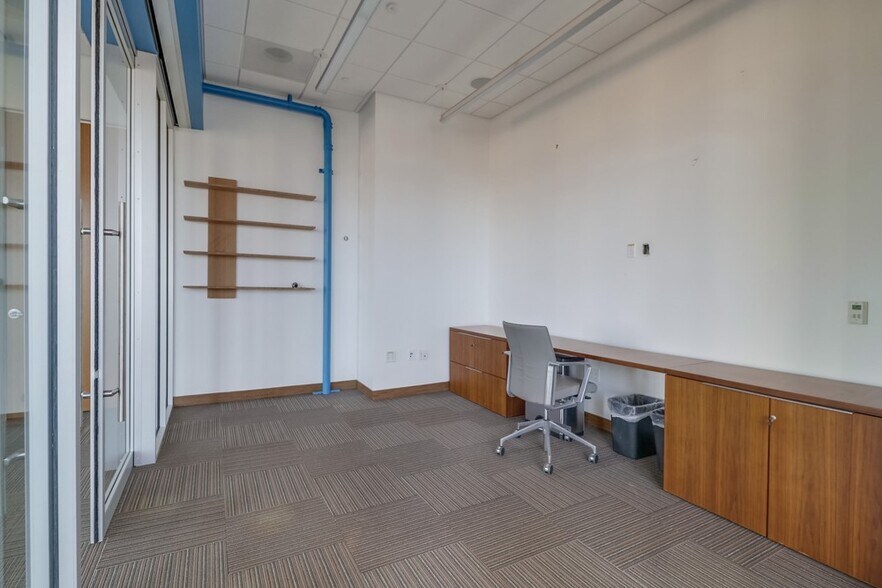 More Photos Of 1350 Columbia St, San Diego Loft Creative Space For Sale