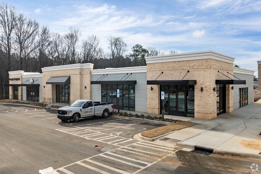 More Photos Of 360 Fort Mill, Fort Mill Unknown For Lease