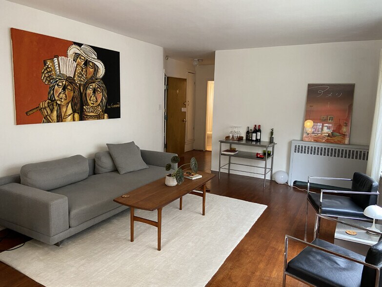 More Photos Of 1775 Adanac St, Vancouver Apartments For Sale