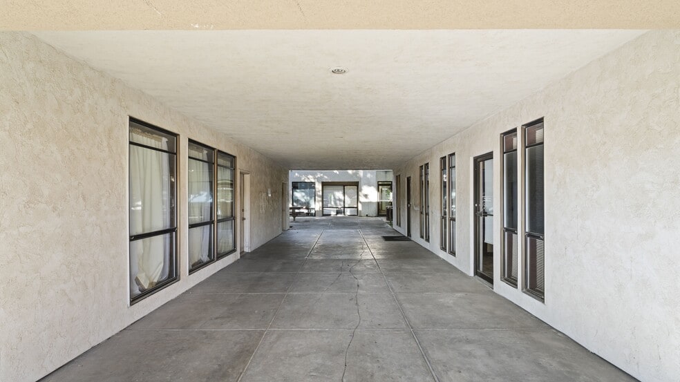 More Photos Of 3311 W Clearwater Ave, Kennewick Office For Sale