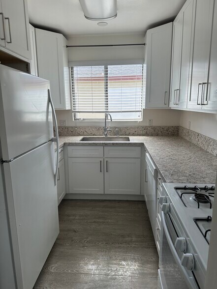 More Photos Of 304 S Doheny Dr, Beverly Hills Apartments For Sale