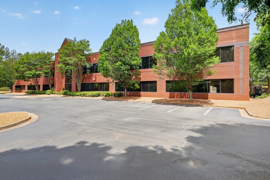 More Photos Of 1357 Hembree Rd, Roswell Medical For Lease