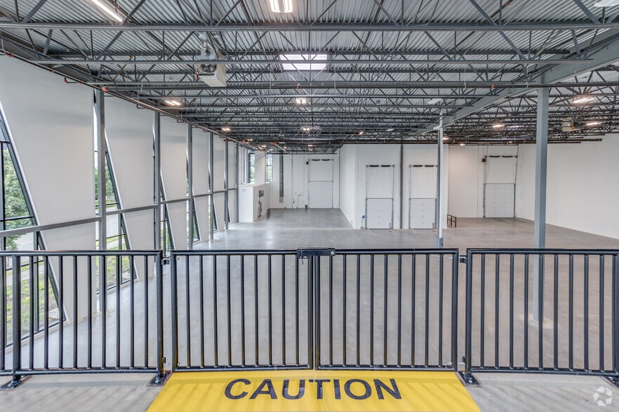 More Photos Of 7 King Edward St, Coquitlam Warehouse For Sale