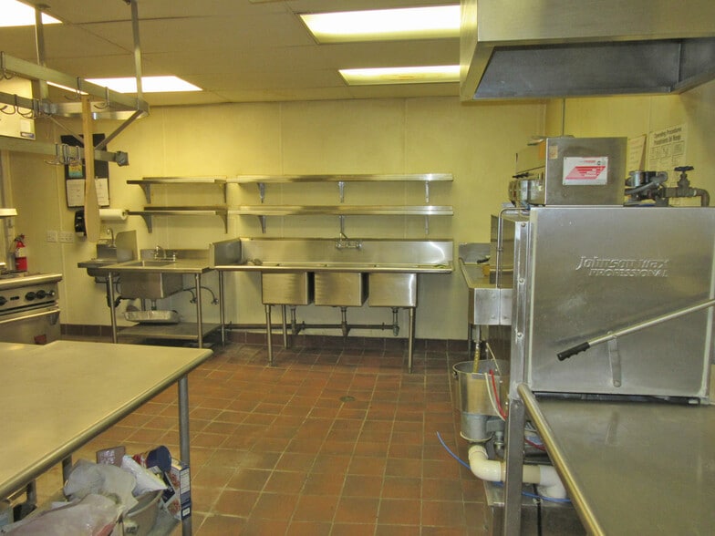 More Photos Of 238 E Church St, Stockton Office For Sale