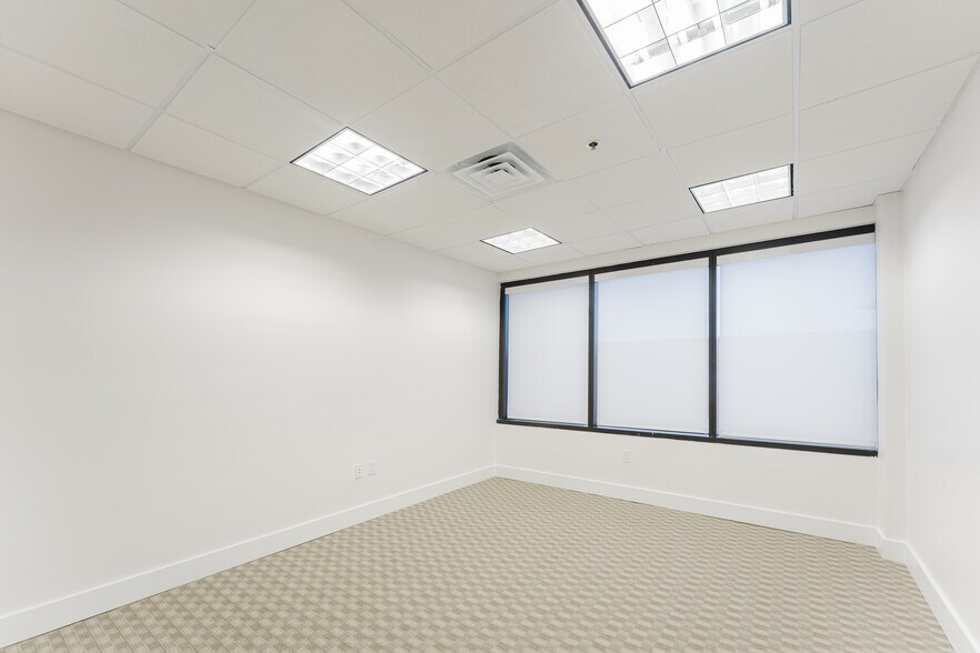 More Photos Of 40 SE 5th St, Boca Raton Office For Lease