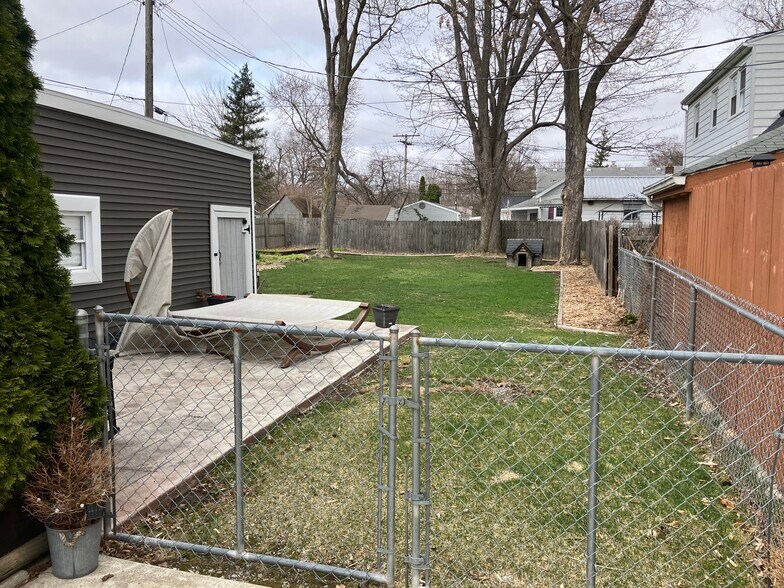 More Photos Of 720 Saint Clair St, Lapeer Apartments For Sale