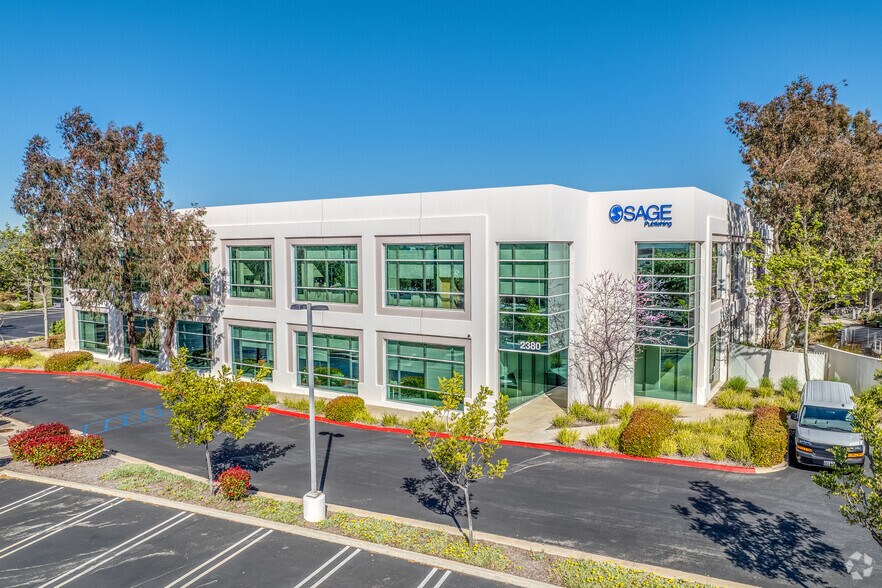 More Photos Of 2380 Conejo Spectrum St, Thousand Oaks Office For Sale